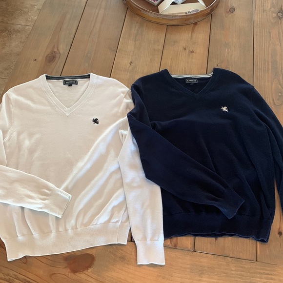 Mens Express Sweater - Picture 2 of 5